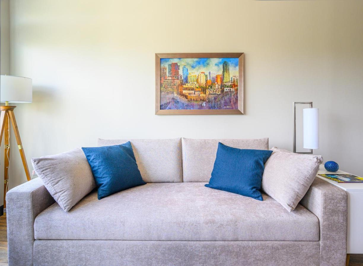 Apartamento Revisn Raleigh Exterior foto